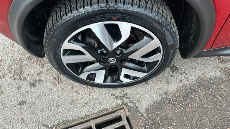 Nissan Juke 1.2 DiG-T N-Connecta 5dr Petrol Hatchback